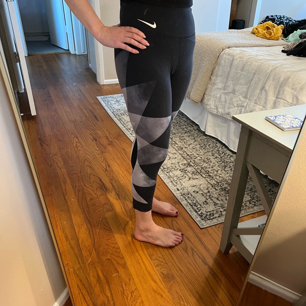 Nike Dri-Fit Patterned Leggings S